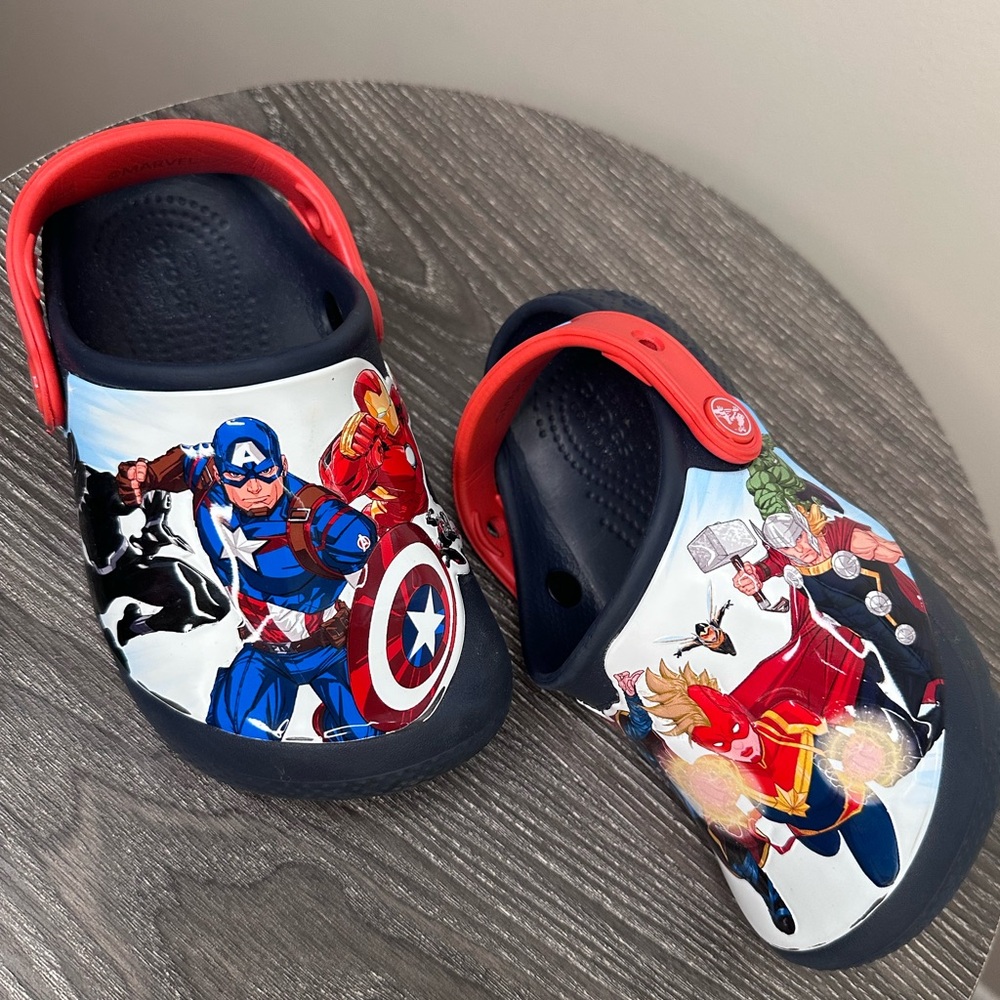Boys Marvel Character Crocs size 11